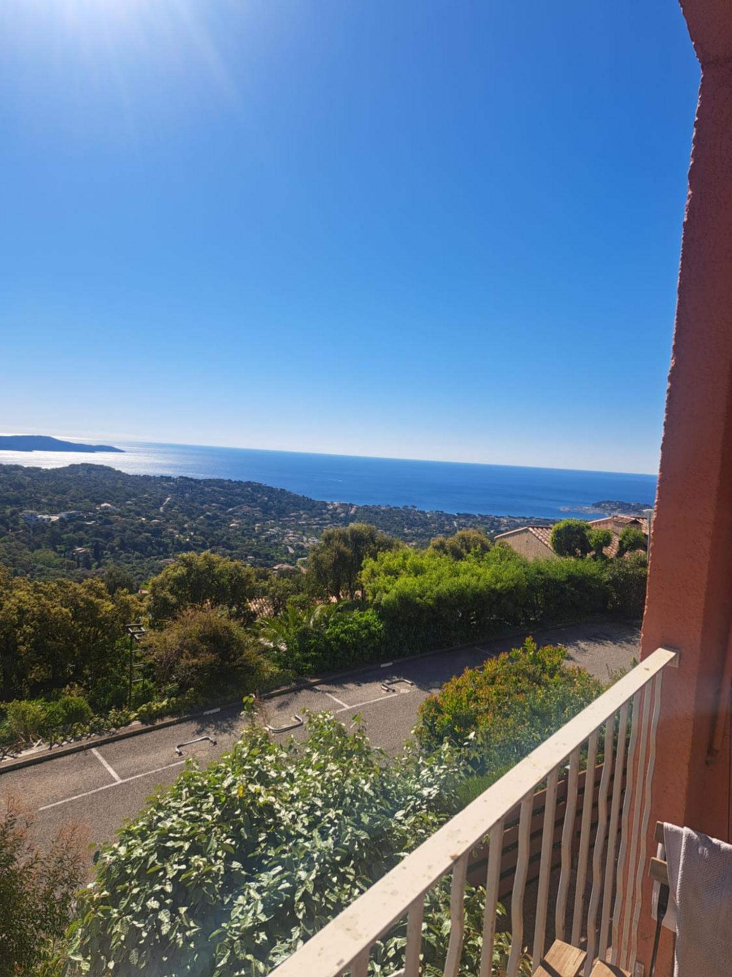 Location Vacance Vue Mer 4 A 6 Personnes Cavalaire-sur-Mer Ngoại thất bức ảnh